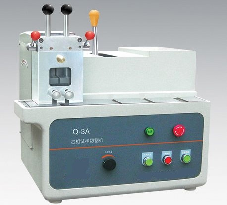 Ｑ－３Ａ Sample cutting machine